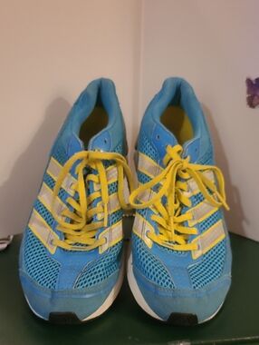 Womens Adidas Athletic Sneakers with Yellow Laces, Size 10